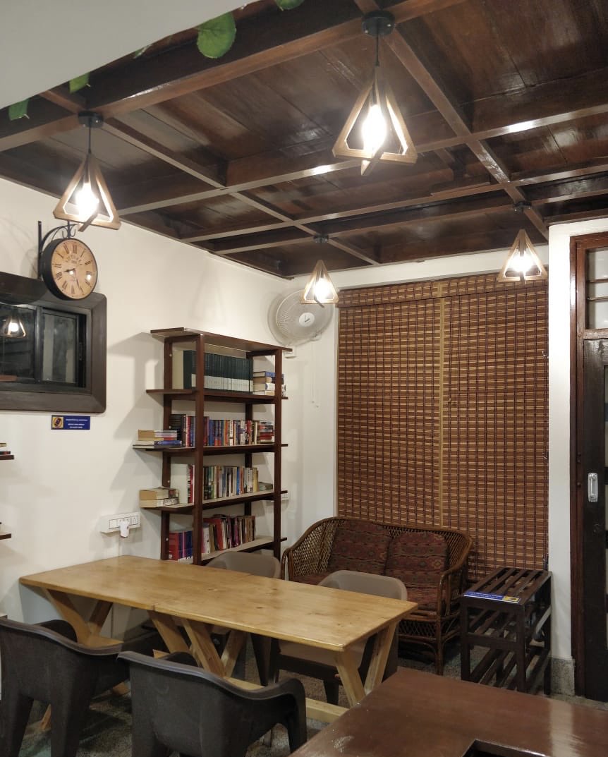 bokabookcafe's tweet photo. Come in to read all kinds of books ranging from a brand new The Cursed Child to a 1980 copy of The Quiver Full Of Arrows
#boka #bokabookcafe #pune #bookworm https://t.co/5Rzir4zD1E
