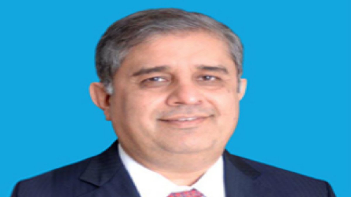firstpost's tweet photo. In a filing to the stock exchanges, #HDFC Standard Life said #Chaudhry, Managing Director &amp; CEO of the company, has tendered his resignation. #AmitabhChaudhry #HDFCStandardLife
https://t.co/UC0NKkKeeP https://t.co/Qx4m7Paaus