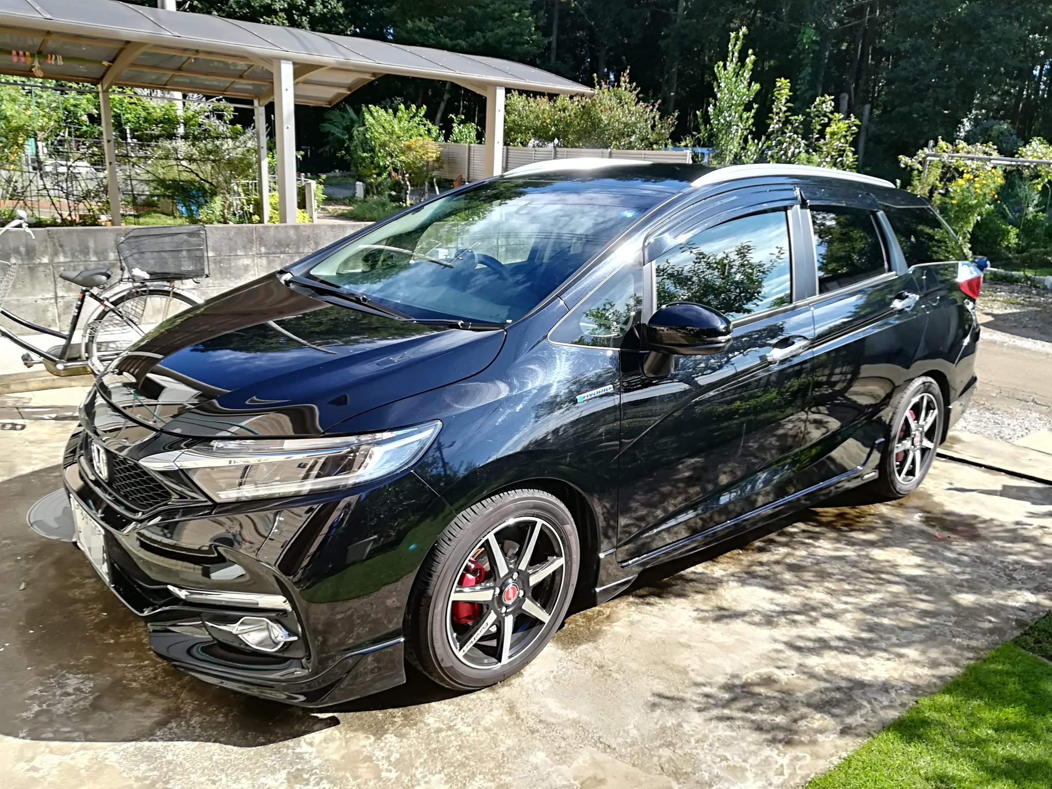 Wakwak 実家戻ったついでにこっちの愛車も久々に洗車 ロード乗り出して確実に乗車率下がったけどトランポにも使える可愛い相棒です シャトルハイブリッド トランポ ロードバイク T Co Ebgxawcakg Twitter