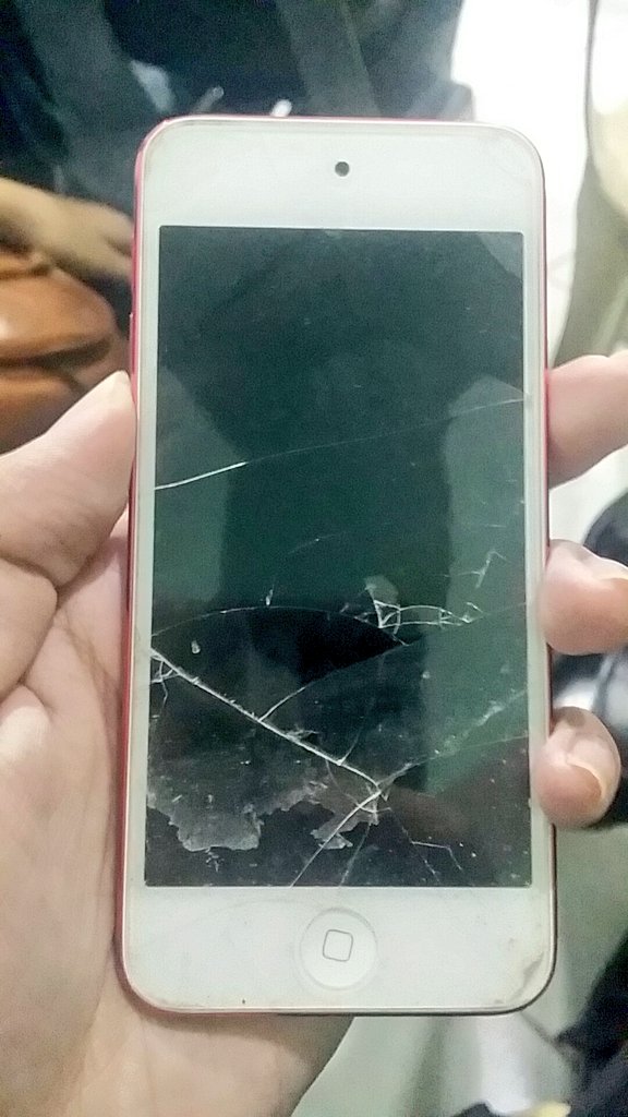 patisnotokay's tweet photo. "YUNG AKALA NILA AFFECTED KA SA MGA SINASABI NILA" https://t.co/OY6ocSyAl2