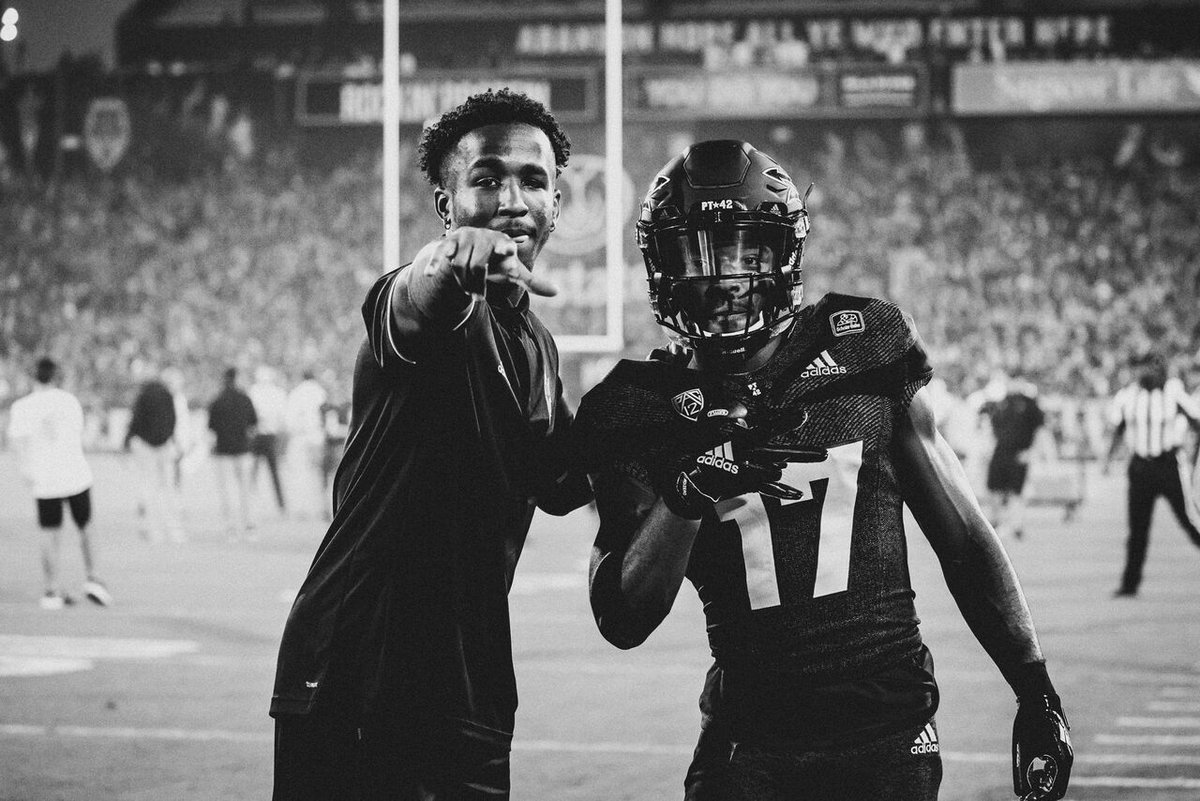 ASUFootball's tweet photo. DUBS ONLY in Tempe 🔥🔥🔥 https://t.co/rCOY0g36zO
