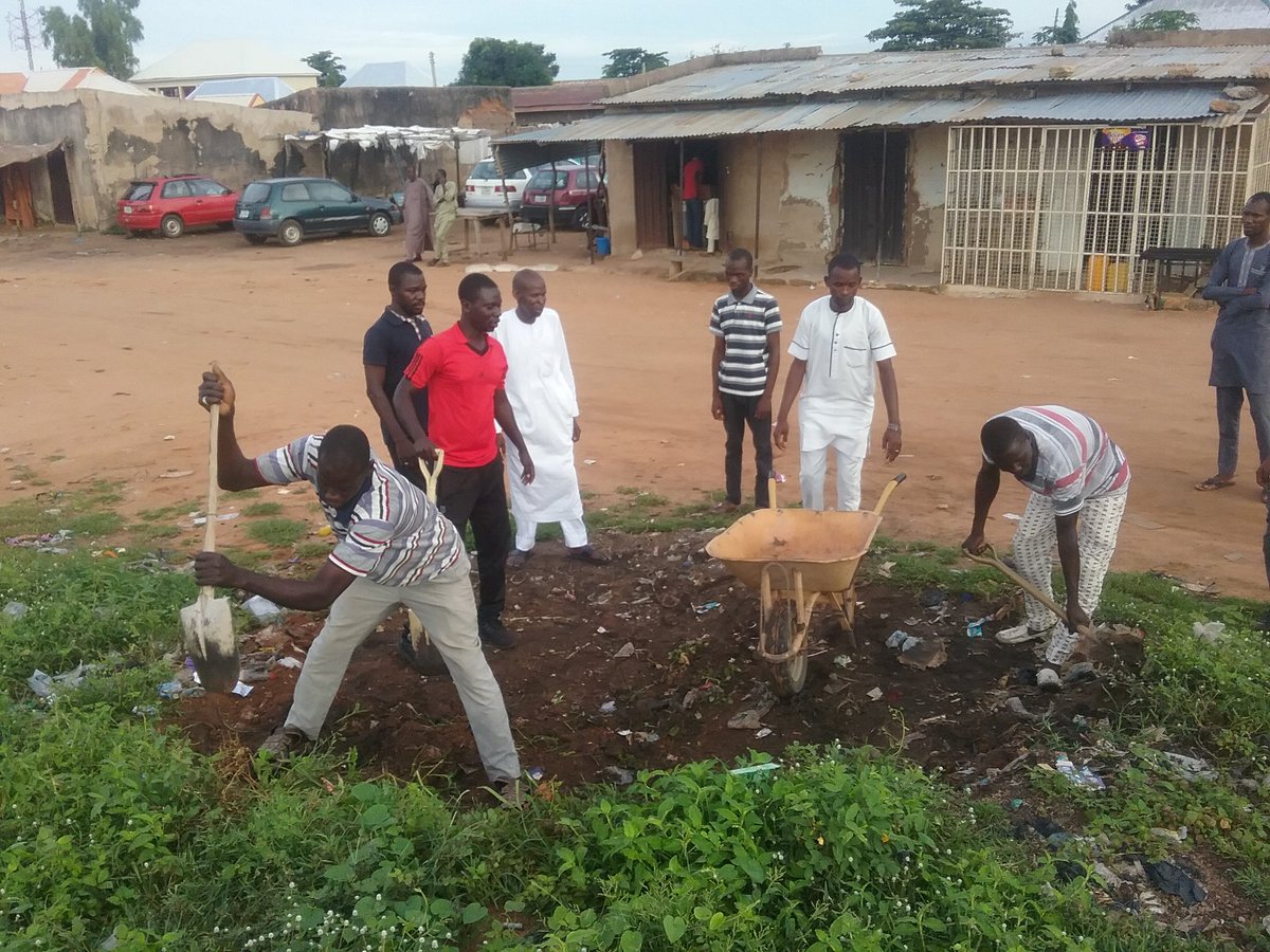 U_P_Alliance's tweet photo. Community service #sanitation going on in @Sangere2 #volunteers #cleanenvironment #Health https://t.co/INDiZn9PTc