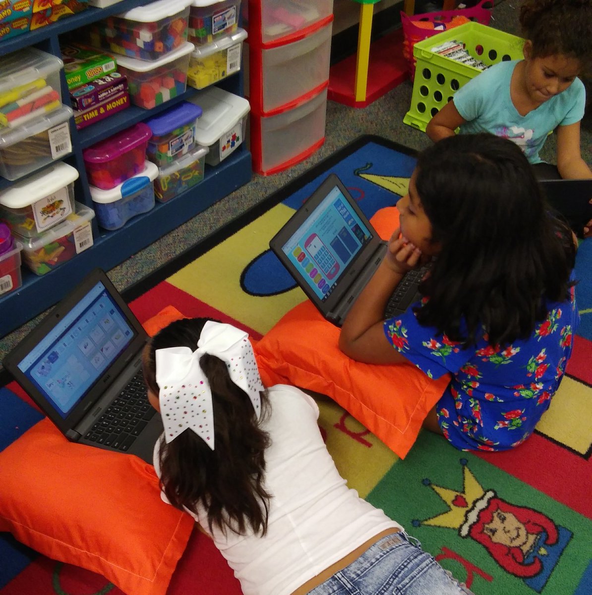 CounselNFashion's tweet photo. My students got to use flexible seating on Friday. #2ndgradeROCKs #teachingismypassion #velascoElemRocks #teachingismythang #lovemykiddos https://t.co/DVOb1Jw0ES