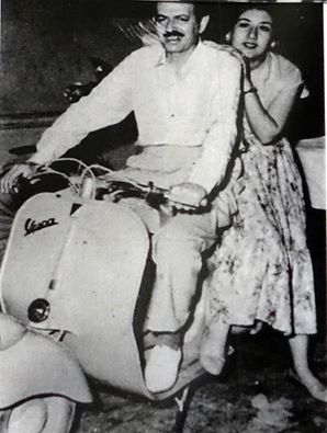 Vasilis Tsitsanis (Greek songwriter and bouzouki player) &amp;
Vespa Faro Basso!!!