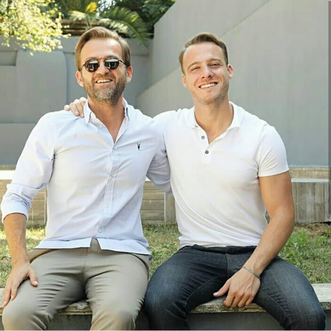 bursinnewss's tweet photo. Milliyet pazar röportajından görseller!|#KeremBürsin #buketaydın #Yaşamayanlar #Pazar https://t.co/AvnOTLRStO