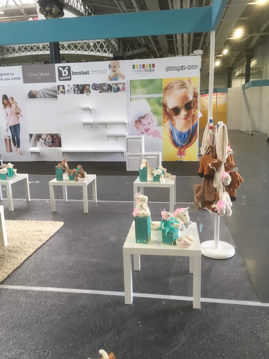 JomandaSheep's tweet photo. #TopDrawerAW18 https://t.co/4wPcukaTVE