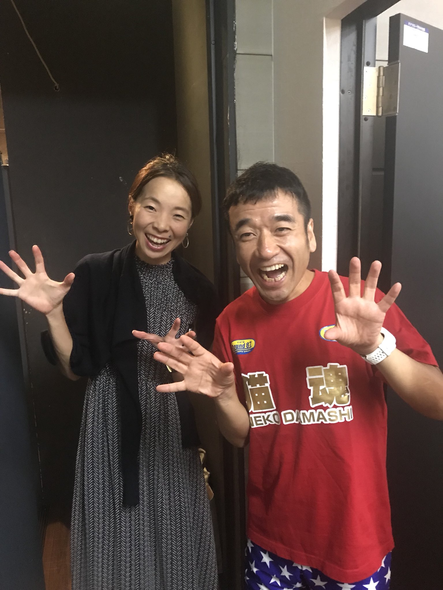 猫ひろし なんと昨日のライブにリオ五輪マラソン代表の田中智美選手が見に来てくれてた 今年一番びびった 実はリオの選手村でお食事ご一緒させてもらったんだよ それ以来 私服お洒落 T Co V8cge8qvyt Twitter