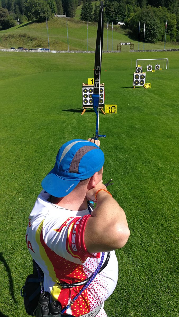 RFETA's tweet photo. Poco más de 30 minutos para que de comienzo la final de David en el Campeonato del Mundo de Campo en Cortina d'Ampezzo.
David García vs Jonsson 🇸🇪
¡MUCHA SUERTE CRACK!
La podéis vivir en directo aquí:
https://t.co/7KXobd65eE
#TeamESP
#wafc2018
#WAFCRFETA18 https://t.co/9RBj1qsBcm
