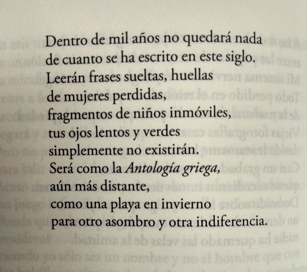 maviemg's tweet photo. Bolaño 💚 https://t.co/Pt3K5Gbpmq