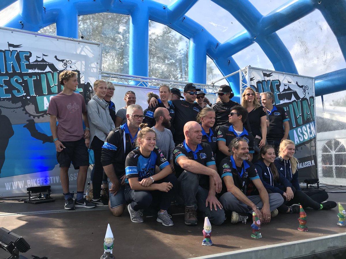 Het is voorbij! Na 12 jaar zwaaien organisatoren @EddyReynecke en #PaulBoer van het <a href="/Bike_Festival/">Bike Festival Assen</a> #Assen af!