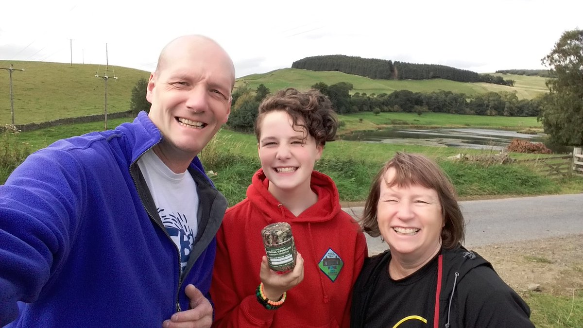 steveholiver's tweet photo. The H-Os #hartolive have found their 300th Geocashe. Lots to find around The Scottish Borders,  we're chasing the Emmotts #Ionmhas now. All squinting, clearly not used to the sun! https://t.co/y7kbt1XK4v