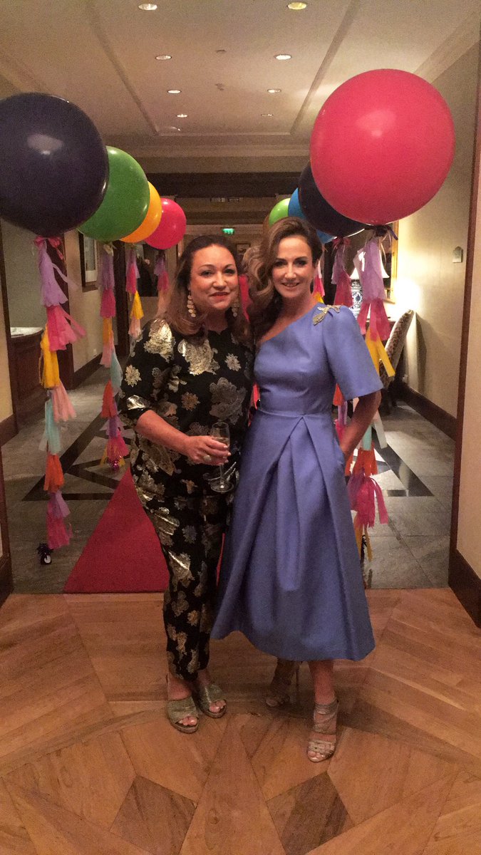 Looking forward to @FoodAndWineMag #FWAwards @InterConDublin hosted by this powerhouse, great pal and fab woman @NorahCasey My #OOTD @DivineBoutiqueX #dress #bluedress #oneshoulderdress
