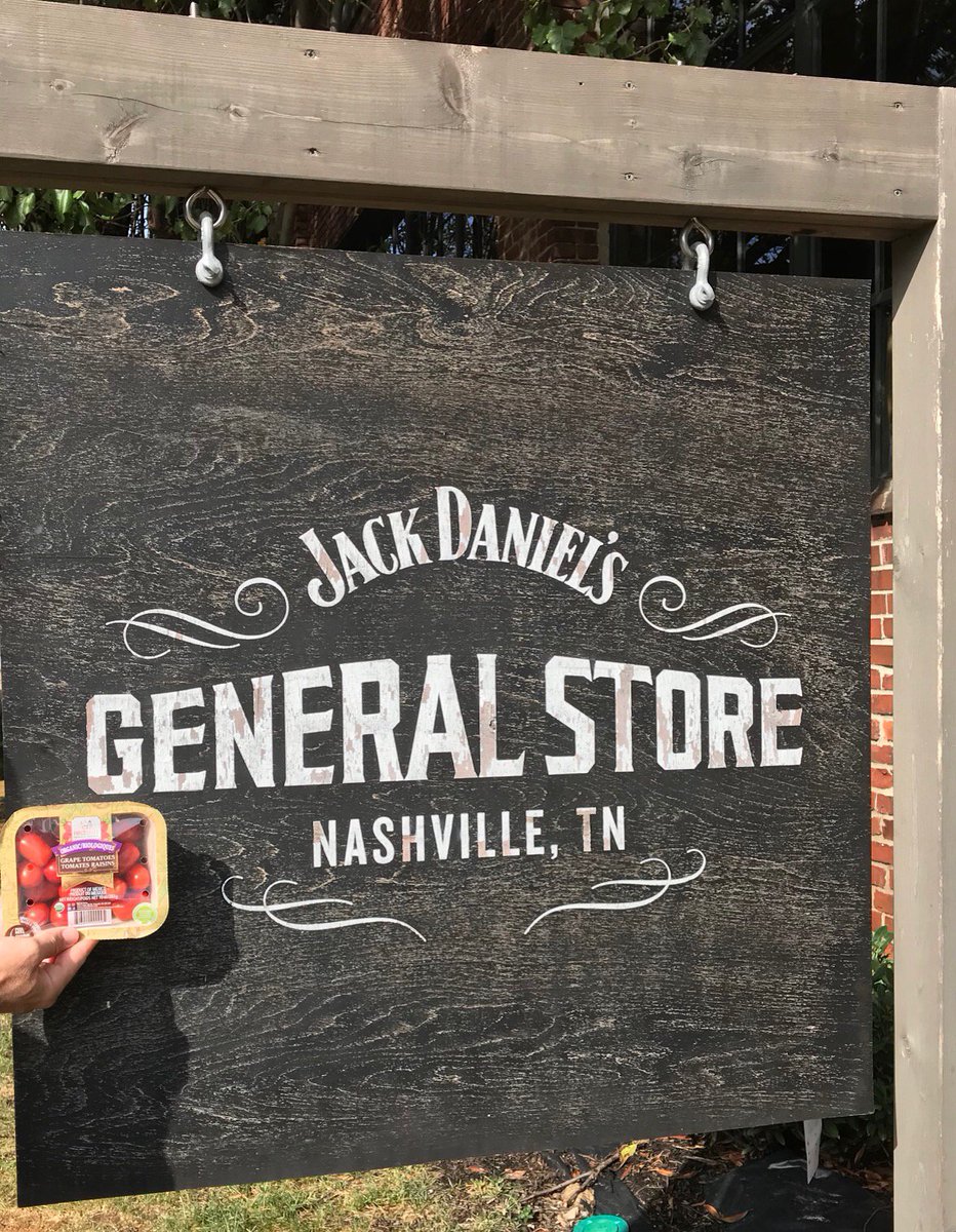 ShopRedSun's tweet photo. Our team placed fresh Red Sun Farms Organic Grape Tomatoes throughout #Nashville during the Southeast Produce Council’s #SouthernInnovations Expo. Find and enjoy! https://t.co/pngFG9Phfc