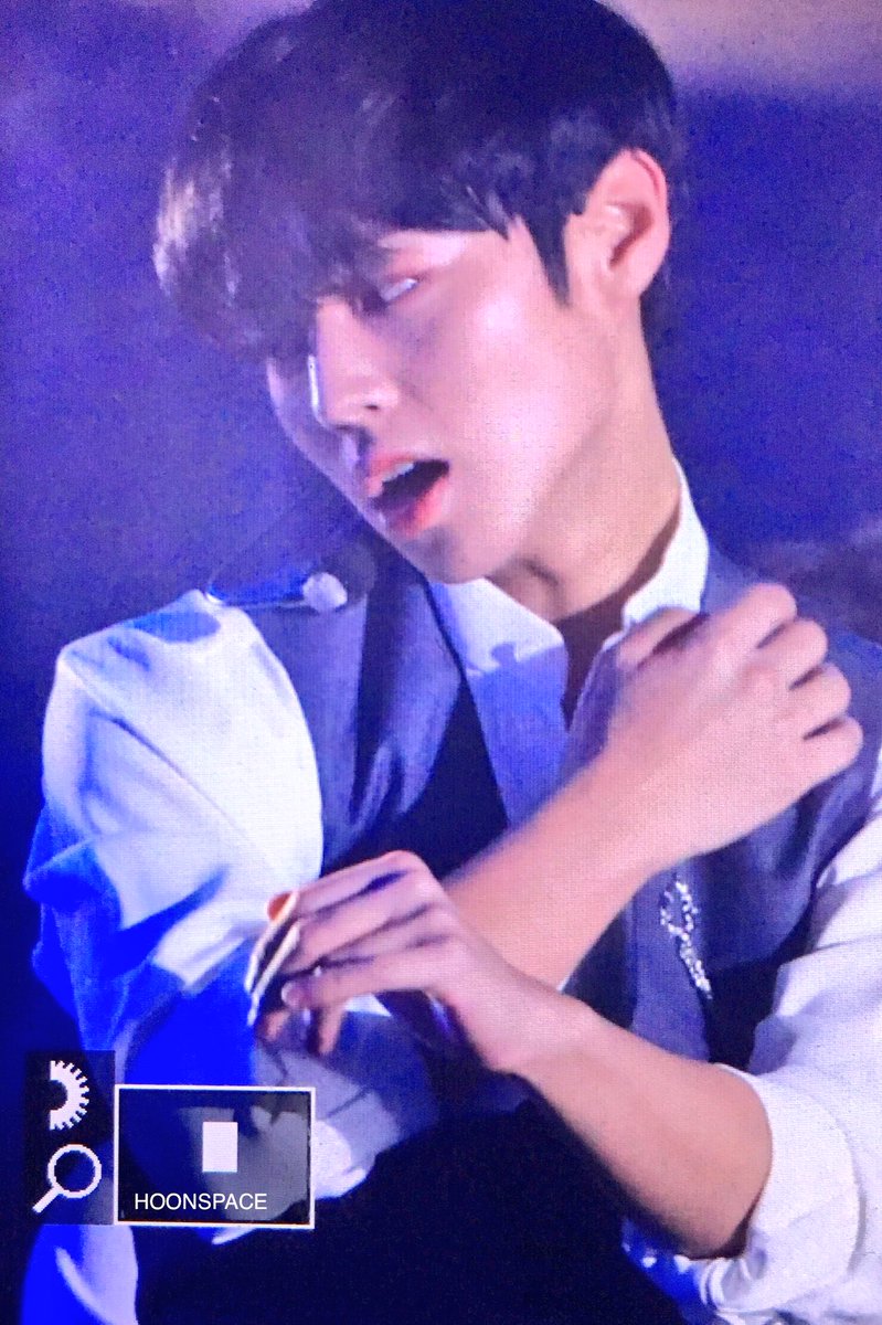 hoonspace0529's tweet photo. 180909 대구로 Kpop 페스티벌 ;; 박지후니다 박지훈이구나아ㅏ
#박지훈 #워너원 #parkjihoon #wannaone https://t.co/ABLeBXJJNM