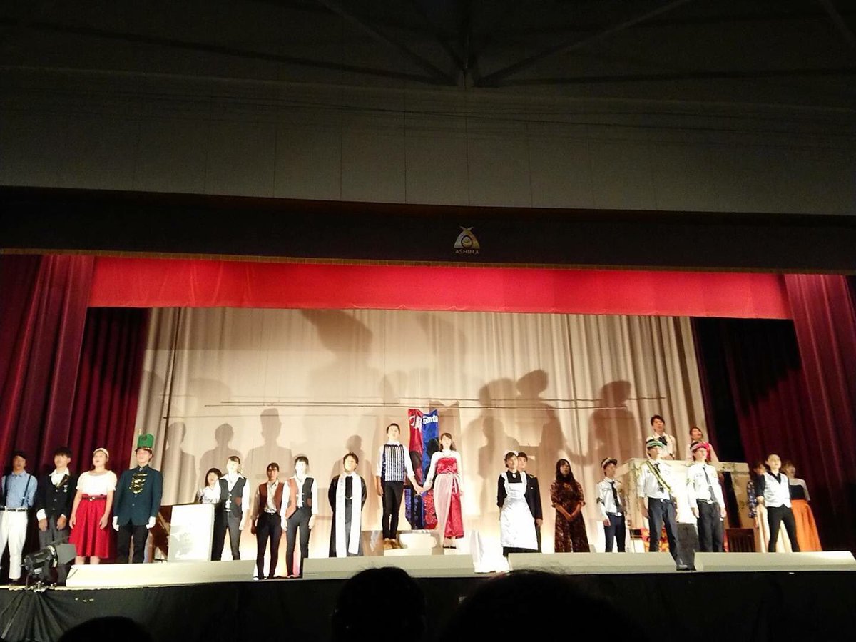 m00___96's tweet photo. 👸🏻文化祭🤴🏻

人生最後！平成最後！の文化祭💖

２日間がほんまにあっとゆう間！
これで芦間での行事終わりって考えたらめっちゃ悲しい😢寂しい😭

劇では芦間初の特別賞とれて、ほんまに最高でした🌟

さんのよんずラブ💖
芦間でよかった！１５期生でよかった！！！
芦間サイコー！！！ https://t.co/zrsgiGwCdp