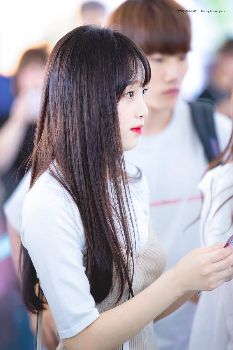 19990929com's tweet photo. 180904 ICN 출국
#최예나 #choiyena #아이즈원 #IZONE #チェイェナ @yhent_korea @official_izone 

📸https://t.co/8bVRPrHcHV https://t.co/BgyxhEN3c7