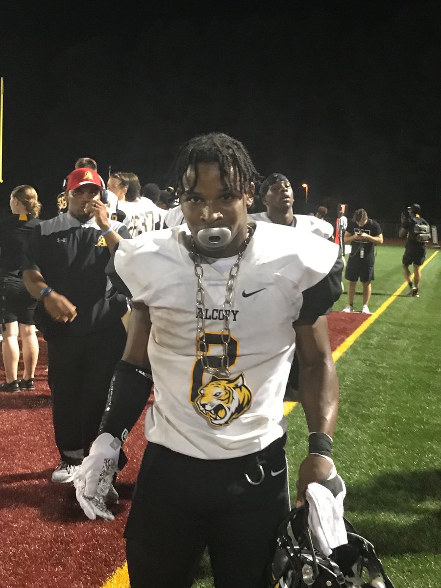 CovNewsSports's tweet photo. Player of the Week candidate No. 2: Natorien Holloway. The @Alcovy_Sports RB tallied 146 rushing yards and 2 TDs on 22 carries to push the Tigers to a 23-20 come-from-behind win at Salem. That’s 3 100 yd games in 4 tries. @Sayluhnate @Kurvytye @CoachEdgar1 @RecruitGeorgia https://t.co/pFGoUXdhd5