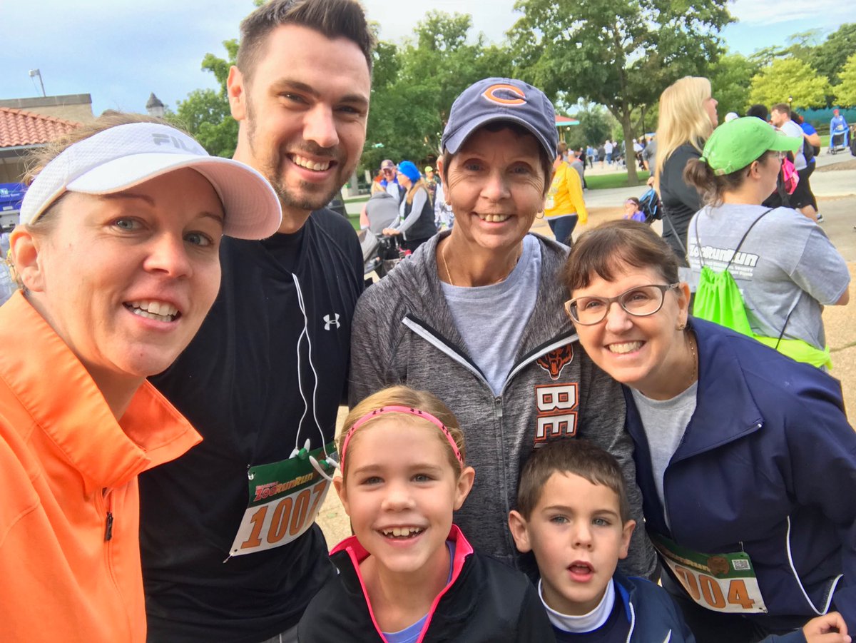 shecubfan's tweet photo. Ready for the @brookfield_zoo #zoorunrun @mrsnickisch @LJhenneberry https://t.co/vS6V98QeJV