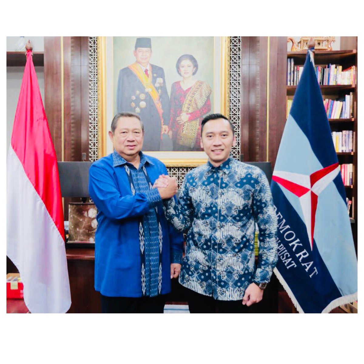 Edhie_Baskoro's tweet photo. My #1 Komandan “Pepo” @SBYudhoyono . Keep Smiling and Lead Us to the Greatness with your Wisdom. Dirgahayu Partai Demokrat @PDemokrat @FPD_DPR . #StriveForGreatness #DemokratPeduliBeriSolusi #PDS14P #DemokratMenangRakyatSenang #NasionalisReligius #DemokratForAll https://t.co/99bWXq9GdA
