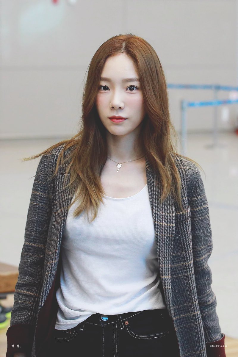 AUMTAENY's tweet photo. แทยอนลุคนี้โครตบอสอ่ะ บอสคิม 💕 https://t.co/giehUuelD6