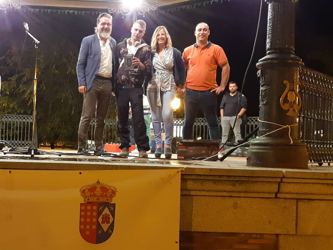 AytoBrunete's tweet photo. 🔶Nuestro alcalde, @BorjaGIglesias, y la concejal Nuria Molina entregaron ayer los premios del Concurso de DJ. 1° DJ Marcos y Josue; 2° DJ Vitty; 3° DJ Miguel. ¡Enhorabuena! @INFORFRAN 🔝🔝🔝 https://t.co/xkzLGHiQ8S