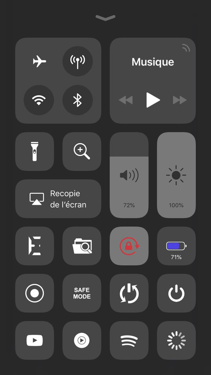 Prouser95's tweet photo. I just submitted this patch : Control Center - Dark Mode UI Theme For iOS 11. I really like it ;) Enjoy 😉 https://t.co/NKzPwny2Rs