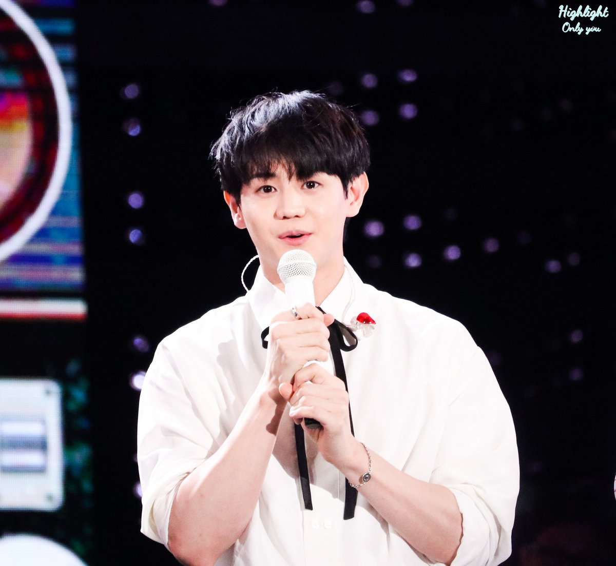 highlight0726HL's tweet photo. 요섭 담요수량조사!
왕댜님..
사진으로 담요를제작하려합니다♥
많은관심과 사랑부탁드려요!
문의는디엠부탁드���며
사진은 아래이미지참고바랍니다♥

https://t.co/hyOJdn51st

#하이라이트
#요섭 #양요섭 https://t.co/xnJzNHtxIA