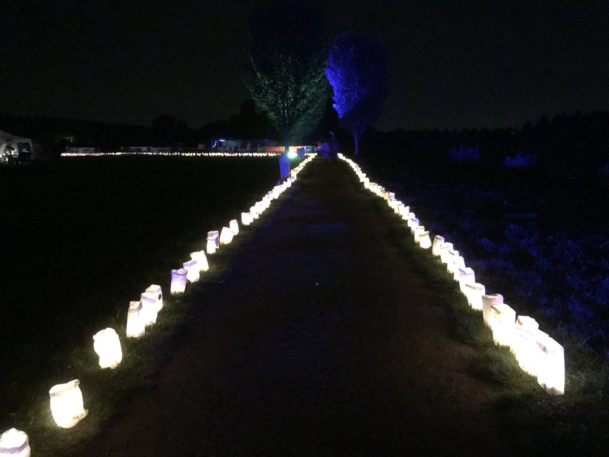 RenzoWillemsen's tweet image. Afgelopen nacht voor mijn team 1StroomLopers van 01.00 tot 05.00 uur gelopen voor de SamenLoop voor Hoop. Ging goed. Na 3 uurtjes slaap nu even rustig opstarten en dan straks nog weer het laatste uur lopen van 13.00 tot 14.00 uur. @kwf_nl #Samenloop #24uur