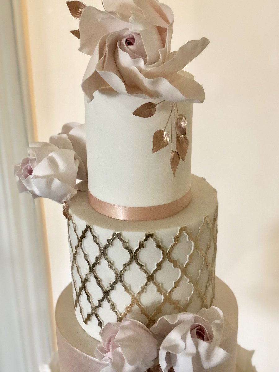 Our Dining Room looked gorgeous on Saturday for Mr &amp; Mrs Butler 😍 #congrats #surreywedding #rosegold