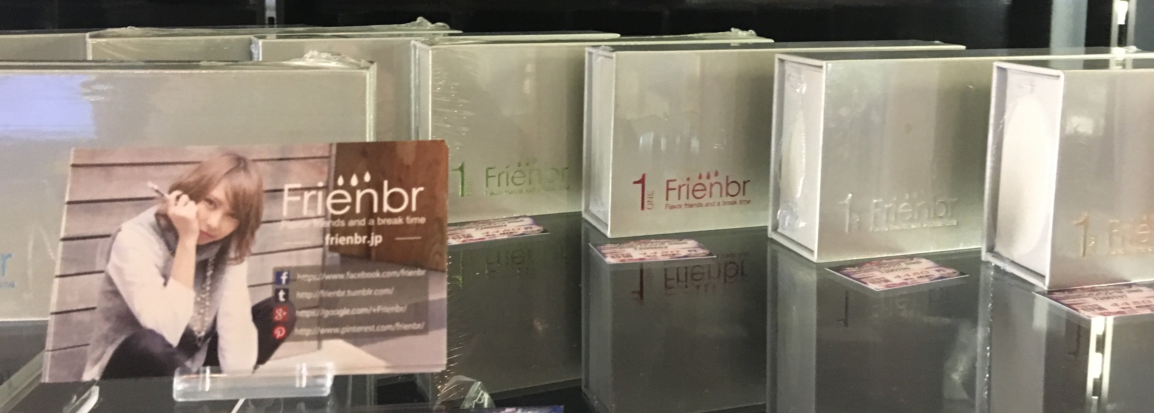 تويتر ダーツショップ サウザンドワン على تويتر 当店はvape商品 通販のみのブランドfrienbrを唯一取り扱っている店舗です 現時点で他の市販のフレンバーはありません 実物を取って見てみたい方 お試しも出来るのでお気軽にお声掛け下さい Frienbr 電子たばこ