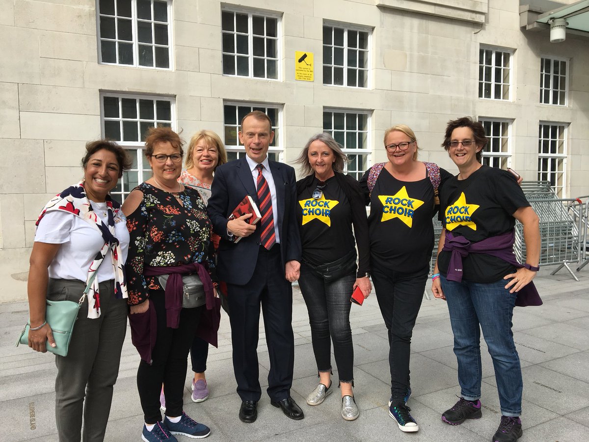 RockchoirBfd's tweet photo. A few of our Rockies stayed near BBC and Just met Andrew Marr and the legend Barry Cryer... who we just sang Hallelujah with... as he said ‘Cryers choir!’ #imrockingtheproms @RockChoir @narellerocks @credmanlusher what an amazing experience this weekend has been!! https://t.co/26giHbELB8