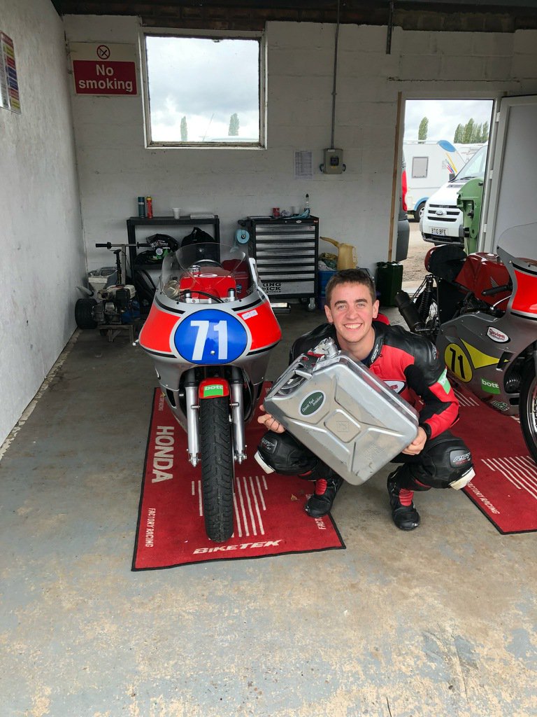 Classic Car Marketing UK-Simon Downing tweet media