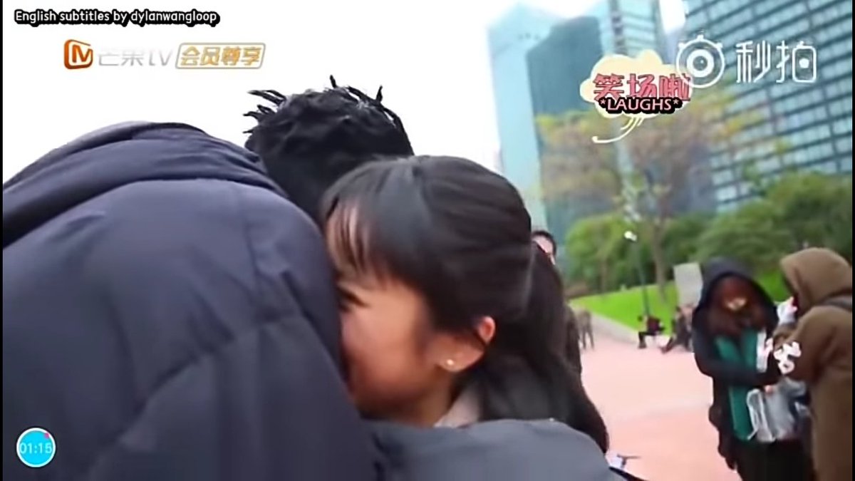 Didi' stares, Yueyue's comfort zone on Dd's chest, warming their hands together and those smiles after a kiss is just ugh  I am missing them already 