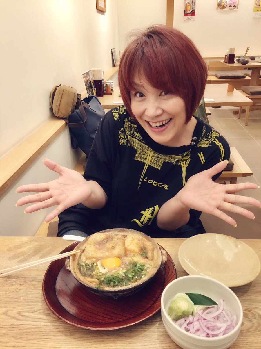 松本梨香 今日は名古屋でしたぁ 帰りに味噌煮込みうどんをご馳走になり笑顔まんまる 赤味噌ファンは うれしぃい のだ ご馳走さまでしたぁ T Co Xfp2cc6kni Twitter