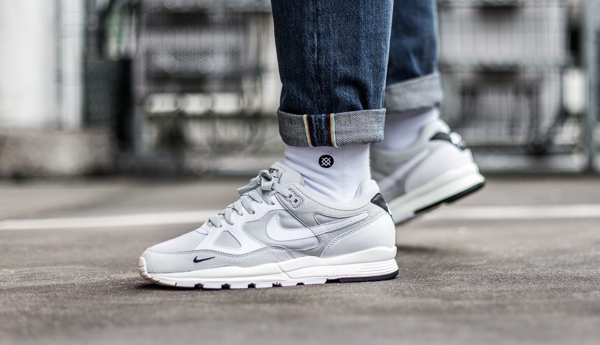 SneakerDealsGB's tweet photo. SAVE OVER 40% on the Nike Air Span II SE ‘Mini Swoosh’!

Code “BELLACIAO” here => https://t.co/BHM0Z3d4TU

Hurry, ends tonight https://t.co/tFS2XZLbE3