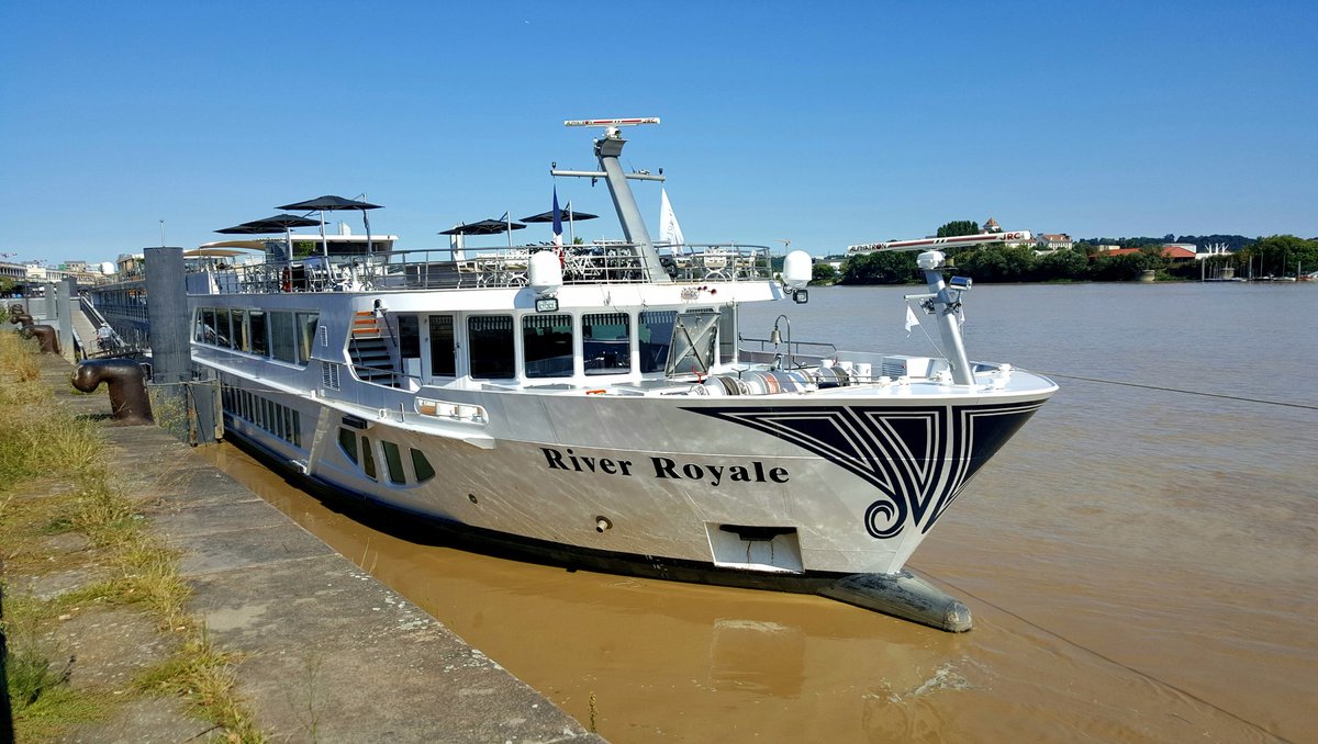 ScribblesSmiles's tweet photo. Boarding @uniworldcruises Bordeaux, France today for a week of chateaux, estates & French wines. Aboard River Royale #insideuniworld #uniworldeuropeanrivercruises #rainybordeaux https://t.co/b4PuJ7Pdtz