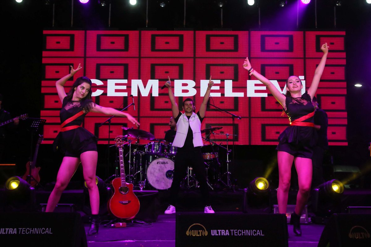 eskisehirbb's tweet photo. Yaz aylarına farklı bir soluk getiren Park Buluşmaları Yaz Konserlerimizi Kentpark’ta @CemBelevi’nin muhteşem performansı ile tamamladık. https://t.co/hkma7Sed5h