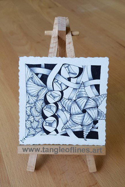 tangleoflines's tweet image. The #zentangle Diva is Back in the House! For a start, let's go back to the #basics #challenge tangleoflines.wordpress.de/?p=668