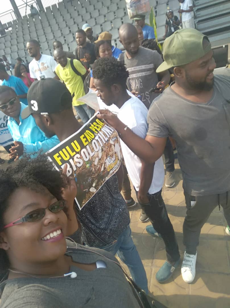 UyondukaPercy's tweet photo. La sensibilisation des jeunes autour des énergies 100% renouvelables en #RDC avec @UyondukaPercy @Hlcasbl @AndreMoliro #Riseforclimate dans le cadre de #MJERDC appuyer par le @PNUDRDC @LezIdees @350Africa @greenpeacefr https://t.co/6jEJgcSDxF