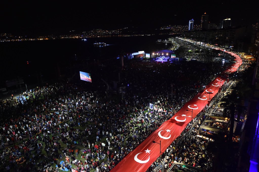 extaazii's tweet photo. #9eylül https://t.co/YYEaEvJX78