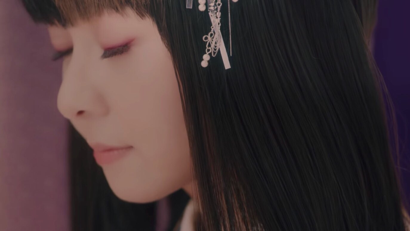 かりさ 相変わらず倉木麻衣ちゃんの 花言葉 Mvを観て聴いてますが この麻衣ちゃんのお着物や背景に彩る和布が綺麗でパッチワークにしたら可愛いだろうなぁとじっと見てしまう ㅅ 倉木麻衣 花言葉 かりさ 相変わらず倉木麻衣ちゃんの 花言葉 Mvを観て聴いてますが この麻衣ちゃんのお着物や背景に彩る和布が綺麗でパッチワークにしたら可愛いだろうなぁとじっと見てしまう ㅅ 倉木麻衣 花言葉