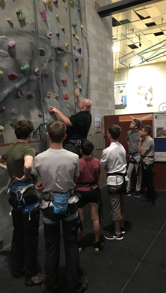 2486RAFAC's tweet photo. Day of indoor climbing with @2486RAFAC, @143Sqn and @PrestonAirCadet is underway! 🧗‍♂️ #WhatWeDo https://t.co/8j7JspHQ9t
