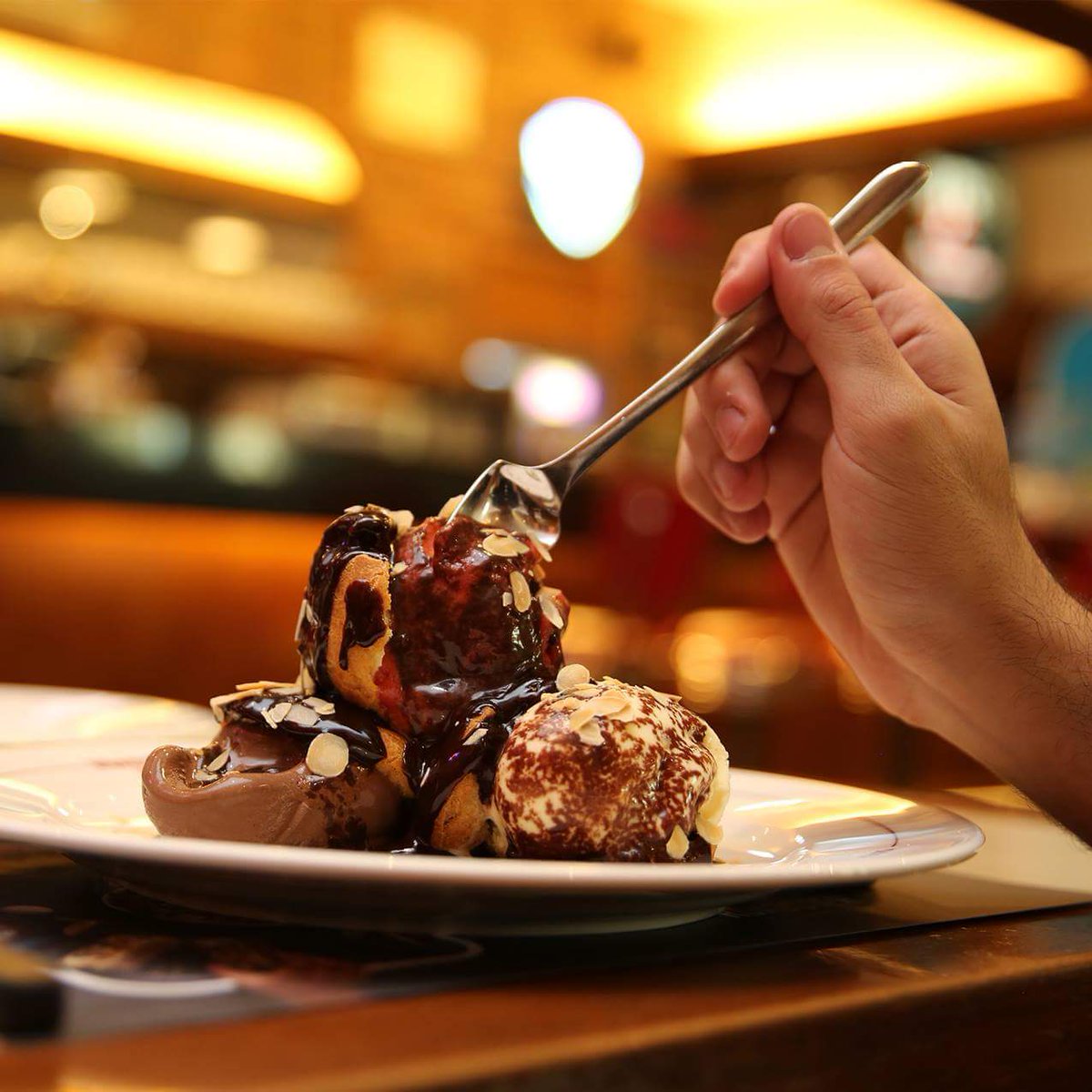 CITYMALL_Leb's tweet photo. There is always room for dessert! 

Don't you agree? 

@roadsterdiner https://t.co/JH4VlO0HpT