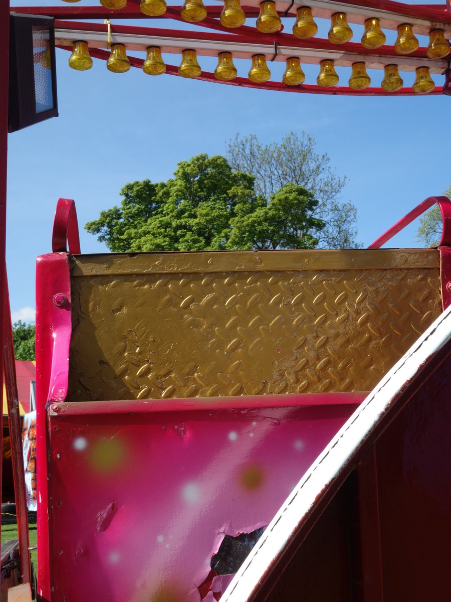 EdinAndElse's tweet image. Come down to the last day of @artwalkporty ! Lots to do and see including work by our book collective #edinburghandelsewhere on the theme of merry-go-round. @twelvetriangles #artistbooks #photography #portobello #lostpathpress