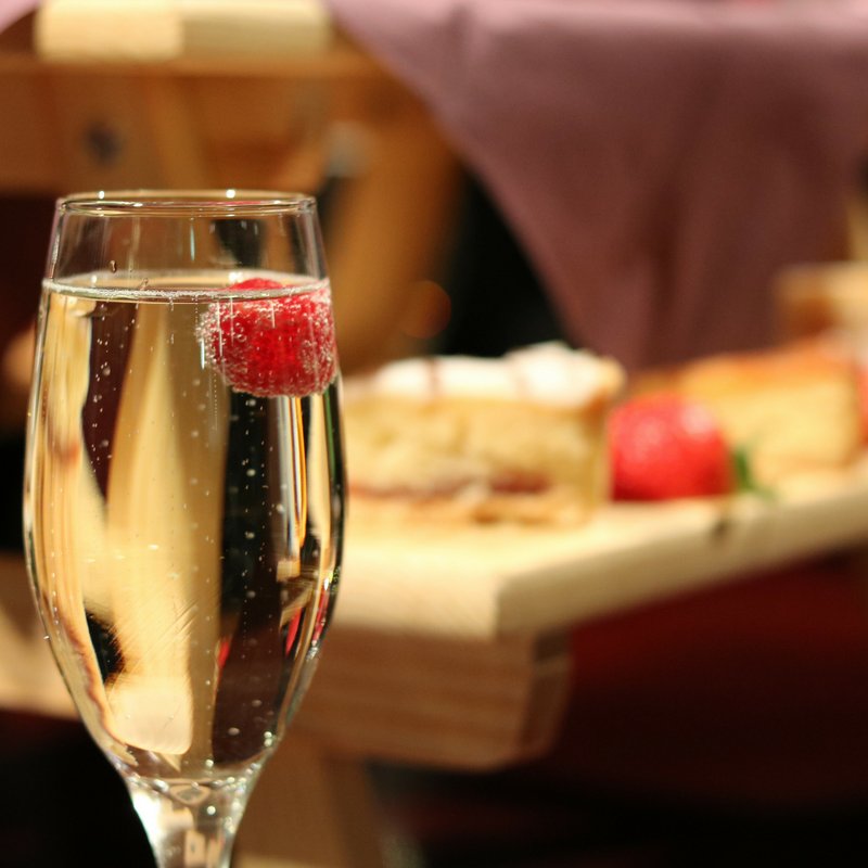 DineAt29's tweet photo. All about those bakes and bubbles! 🍰🥂
.
Get in touch to book our Beauty &amp; The Beast themed Afternoon Tea! https://t.co/qeWUtQJ4VF
.
#Dineat29 #Dunfermline #TheCollective #AfternoonTea #BeautyandtheBeast #Disney #prosecco #bakes #bubbles #tea https://t.co/t5YuAUjYQ4