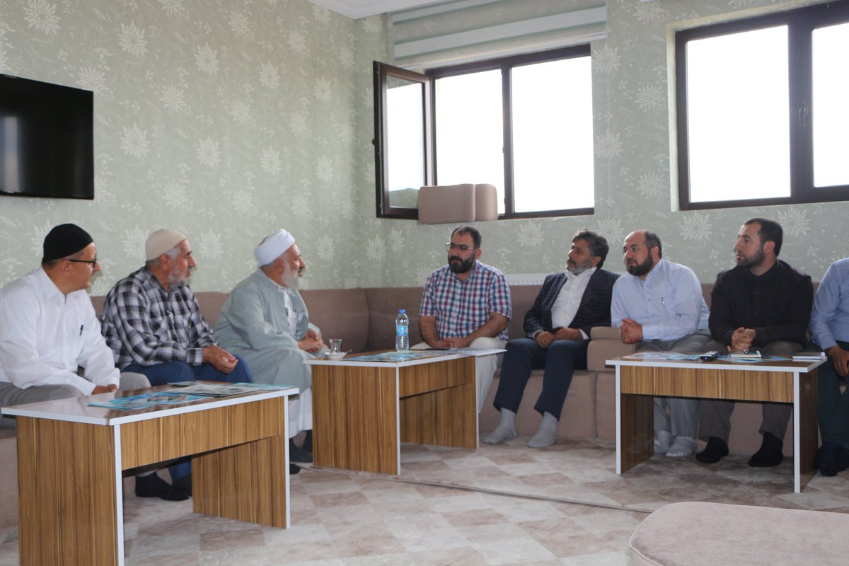 ittihadululema's tweet photo. Adana Sivil İnsiyatif Meclisi (ASİM)'den bir heyet Genel Merkezimizi ziyaret etti.

Birliğimizin değerli seydaları tarafından karşılanan heyete çalışmalarımızla ilgili bilgilendirmelerde bulunduk. https://t.co/J2V1hcFirK
