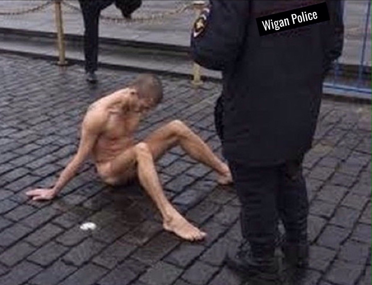 BeltinWigan's tweet photo. Wigan "town of culture award 1983" 

Local street performer "Thirsty Alan" giving our boys in blue an outstanding display.

#NotJustPies https://t.co/M0YG7vQ9QD