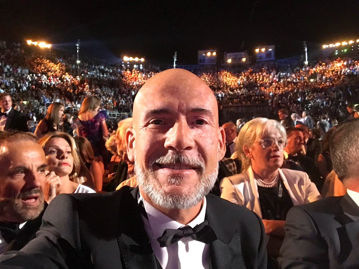 Ieri serata straordinaria all’arena di Verona per Andrea Bocelli.e la sua fondazione . Un onore aver partecipato a questo evento. Grazie Andrea e grazie a Veronica per l’affetto e l’ospitalità. #gimbotognazzi #arenadiverona #andreabocellifoundation #andreabocelli #veronicabocelli