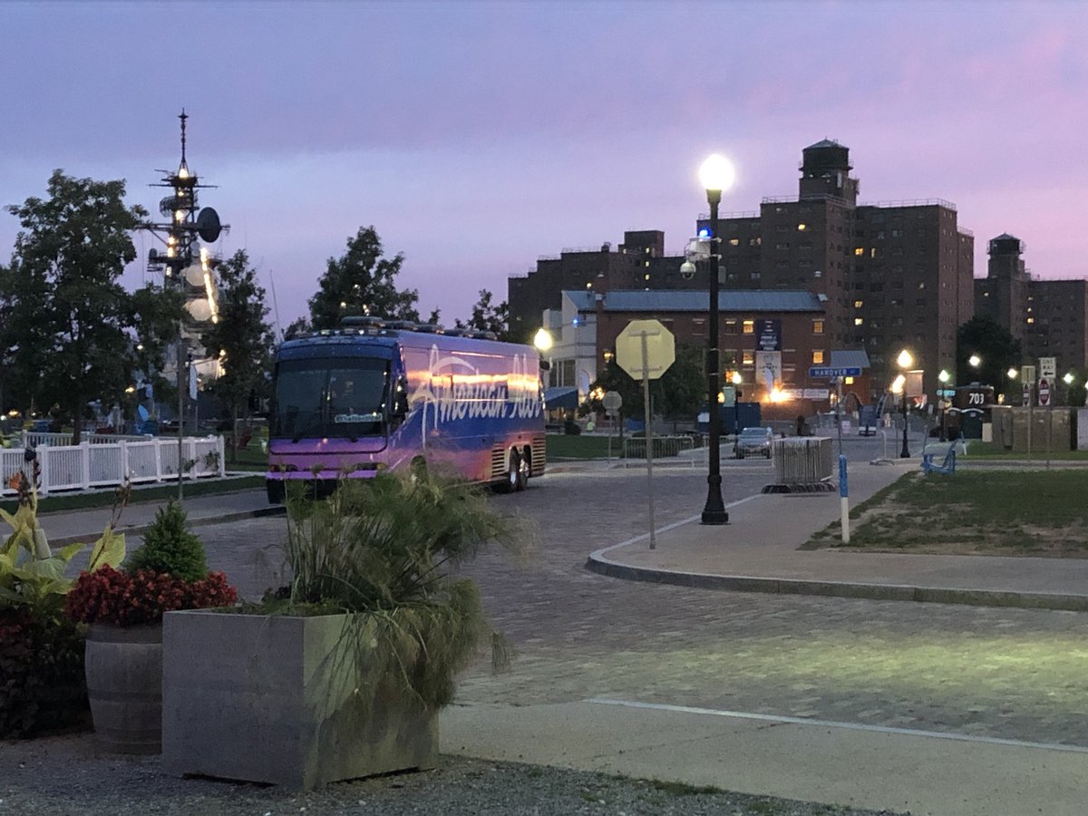 shannon_wkbw's tweet photo. A stunning morning for @AmericanIdol auditions @CanalsideBflo @WKBW goes live at 8am @KatieMorseNews @EdDrantch @CourtneyWKBW @AutumnsWeather #TheNextIdol #IdolBus #BuffaloIdol https://t.co/BHqqQHZRXW