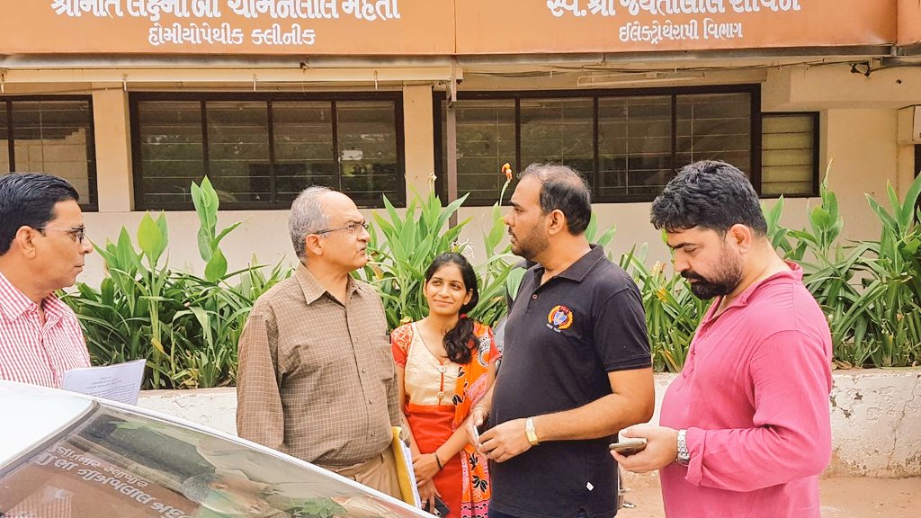 Meeting with our Advocate <a href="/pbhushan1/">Prashant Bhushan</a> for expedite our Fixpay Case SLP-14124-25/2012 in SupremeCourt for <a href="/FixpayTeam/">Team Fixpay Gujarat</a>